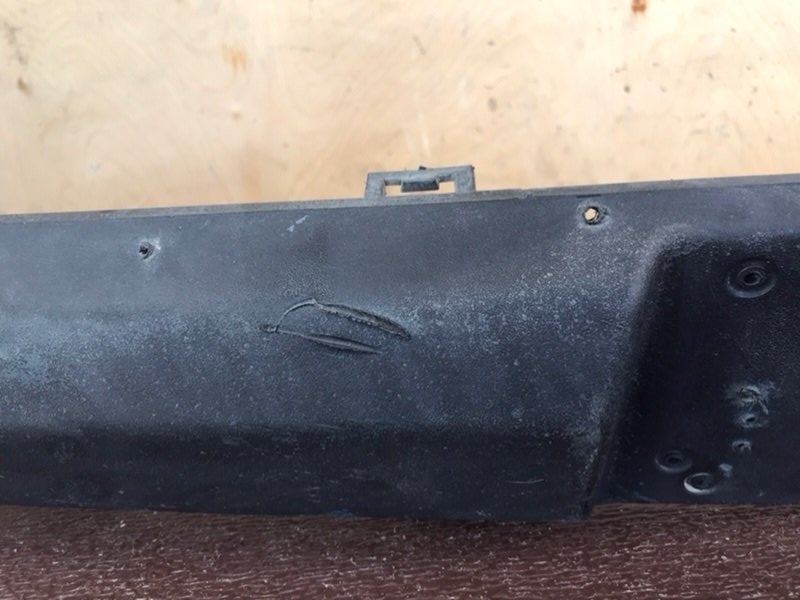 Накладка бампера Mercedes W124 1993 250D