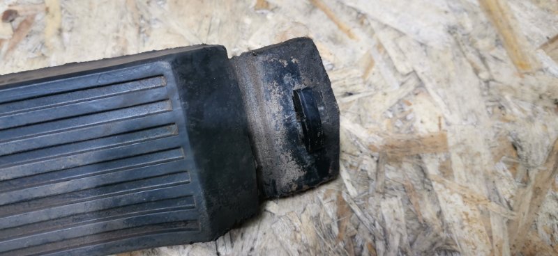 Педаль газа Mercedes w123 1980 Седан
