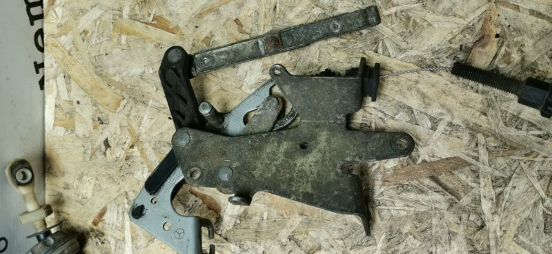 Тяга акселератора Mercedes S-Klass W140