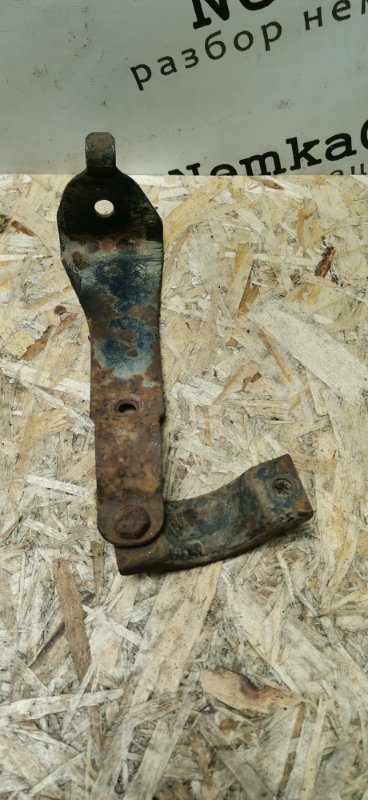 Кронштейн стабилизатора Mercedes W124 1989 E260