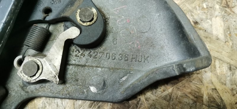 Педаль стояночного тормоза Mercedes W124 1994 Седан