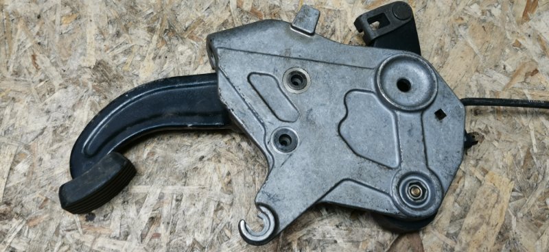 Педаль стояночного тормоза Mercedes W124 1989 E260