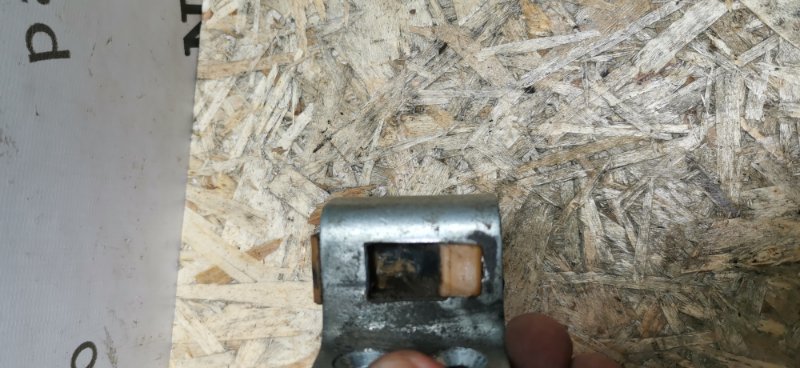 Фиксатор замка двери Mercedes w123 1980 Седан