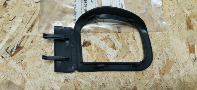 Рамка ручки двери внутренней Mercedes Vito 638