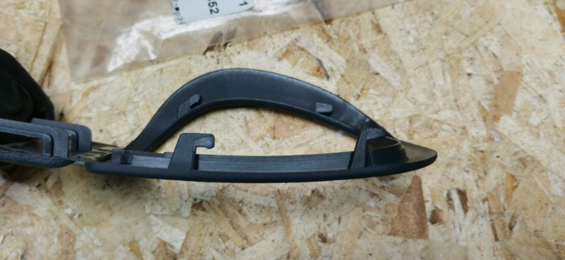 Рамка ручки двери внутренней Mercedes Vito 638