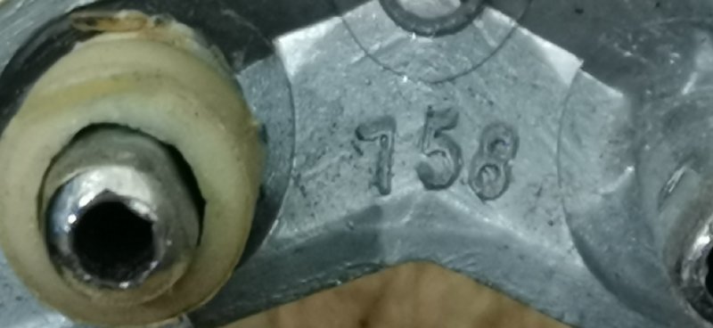 Эмблема Mercedes Vito 2004 639