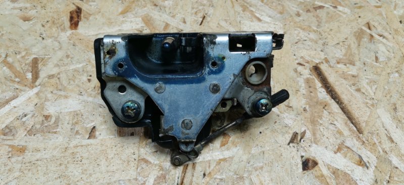 Замок двери Mercedes W126 1988 420SE