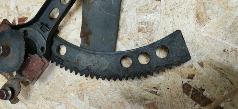 Стеклоподъемник Mercedes W126 1988 420SE