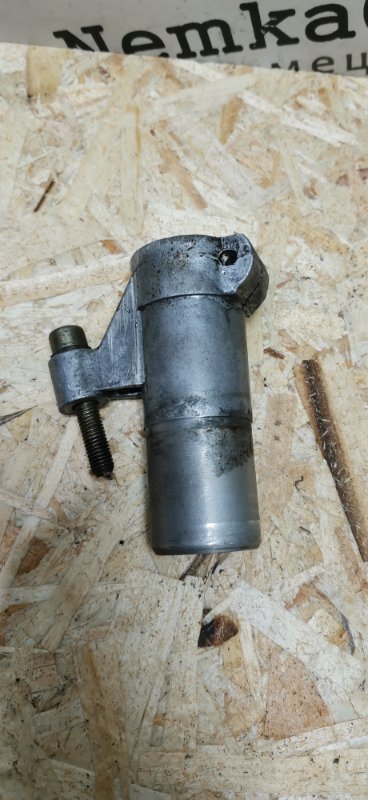 Втулка распределителя зажигания Mercedes w123 1980 Седан