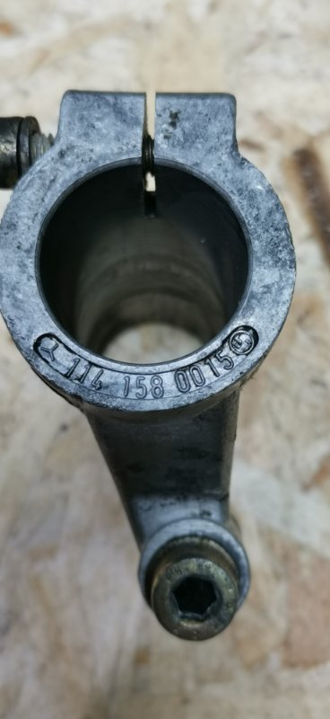 Втулка распределителя зажигания Mercedes w123 1980 Седан