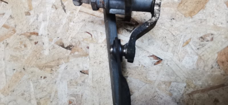 Трапеция стеклоочистителя Mercedes w123 1980 Седан