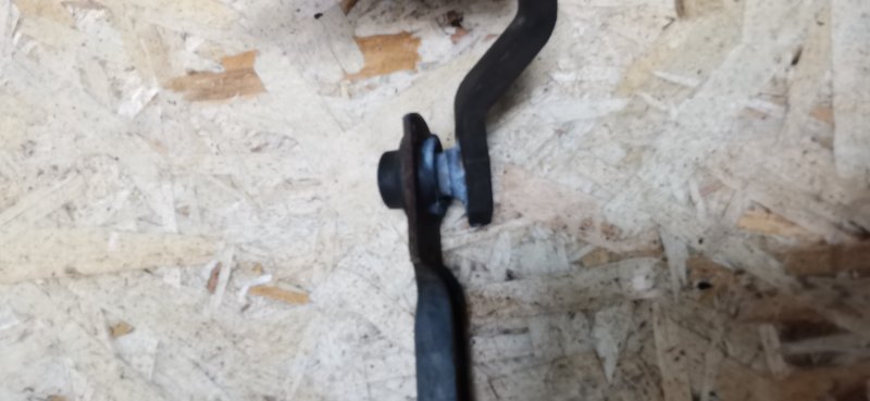 Трапеция стеклоочистителя Mercedes w123 1980 Седан