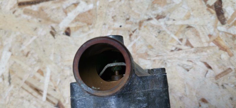 Корпус термостата Mercedes w123 1980 Седан