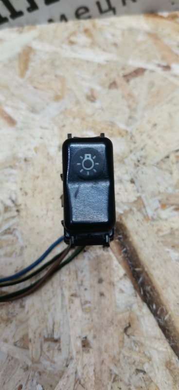 Кнопка освещения салона Mercedes W124 1994 Седан