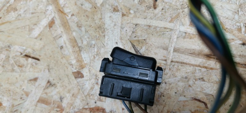 Кнопка освещения салона Mercedes W124 1994 Седан