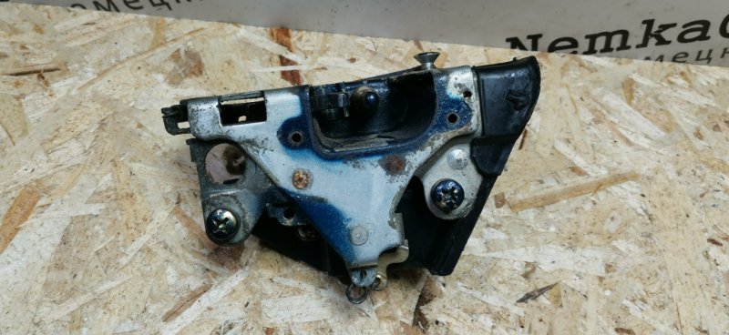 Замок двери Mercedes W126 1988 420SE