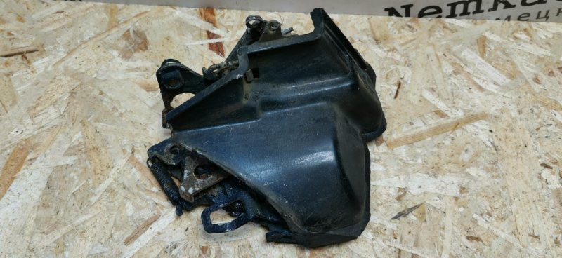 Замок двери Mercedes W126 1988 420SE