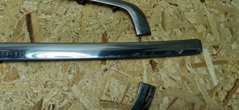 Хром молдинг бампера Mercedes W124 1993 E320