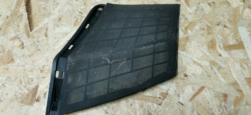 Решетка динамика Mercedes W124 1989 E260