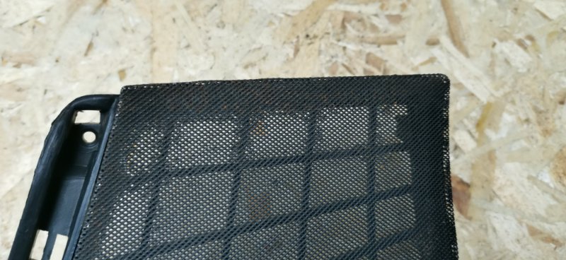 Решетка динамика Mercedes W124 1989 E260