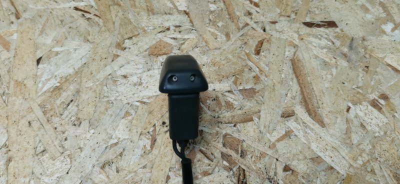 Форсунка лобового стекла с подогревом Mercedes W124 1989 E260