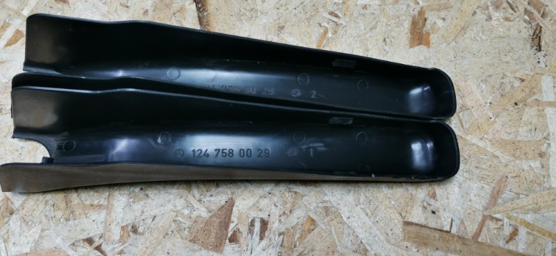 Накладка петли багажника Mercedes W124 1989 E260