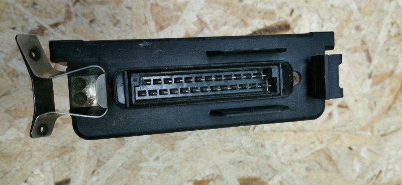Блок управления двигателем Mercedes W124 1992