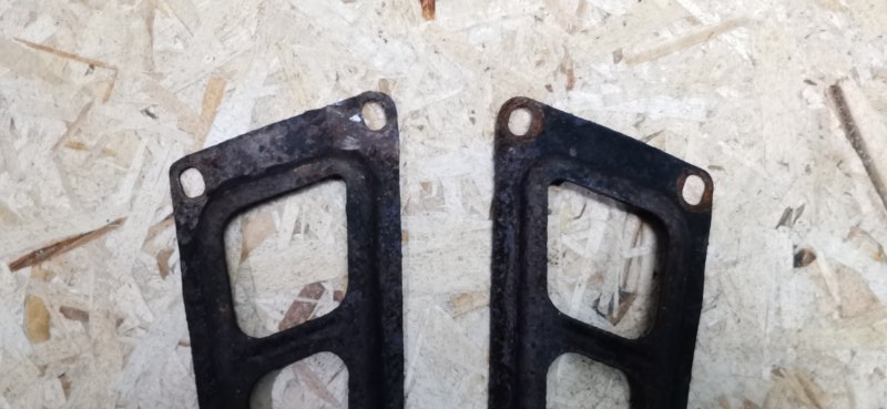 Кронштейн задней балки Mercedes w123 1980 Седан