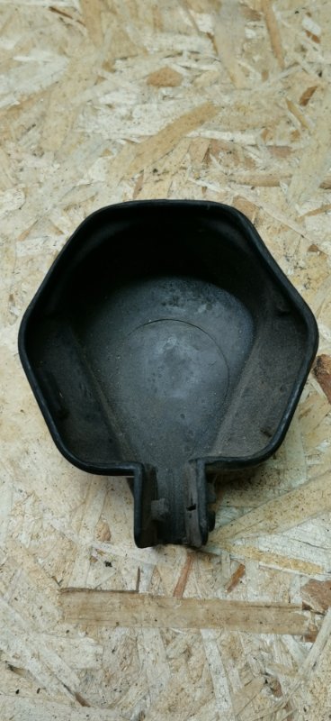 Крышка катушки зажигания Mercedes w123 1980 Седан