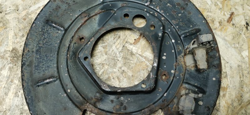 Пыльник тормозного диска BMW 5-Series 1989 E34