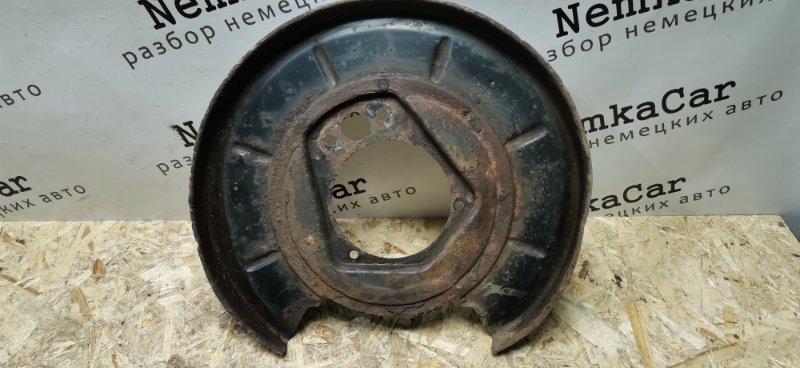 Пыльник тормозного диска BMW 5-Series 1989 E34