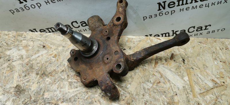 Кулак поворотный Mercedes W124 1989 E260