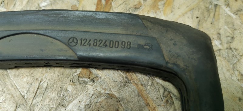 Трапеция стеклоочистителя Mercedes W124 1989 E260