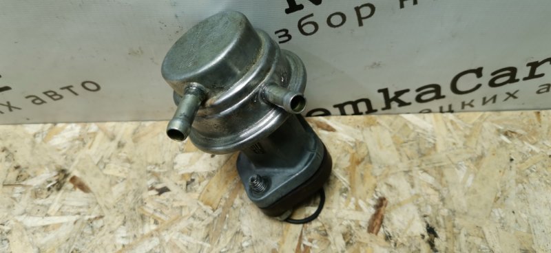 Насос топливный Mercedes w123 1980 Седан