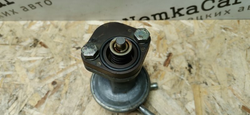 Насос топливный Mercedes w123 1980 Седан