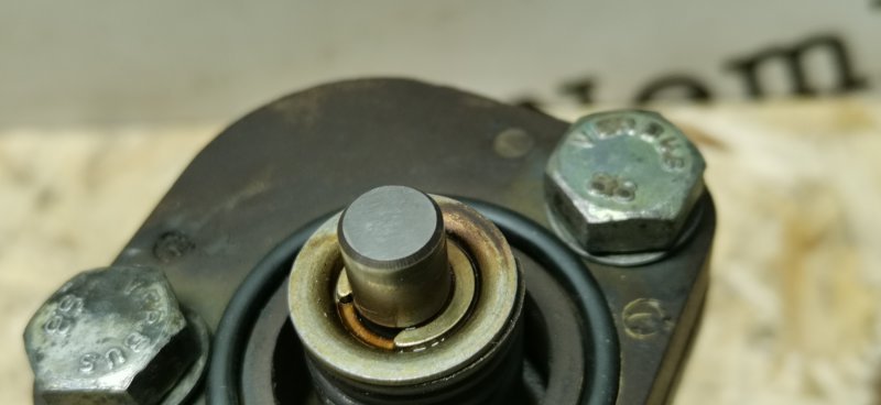 Насос топливный Mercedes w123 1980 Седан