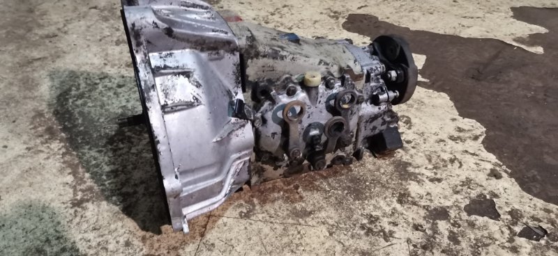 МКПП Mercedes w123 1980 Седан