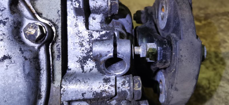 МКПП Mercedes w123 1980 Седан