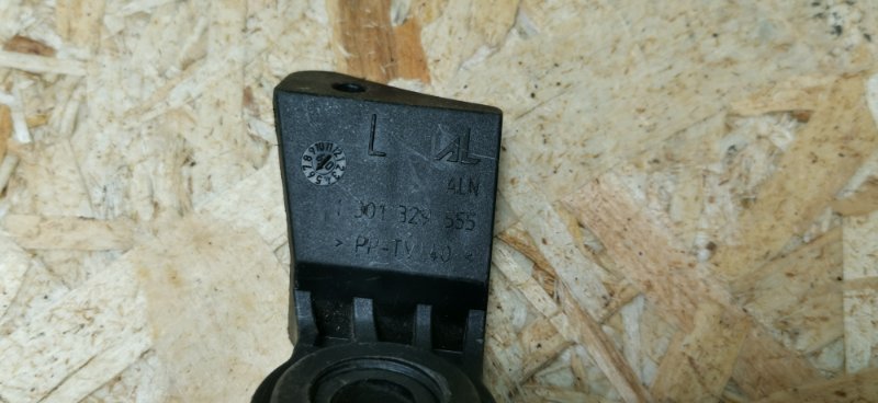 Кронштейн фары Volkswagen GOLF 5 2006 MK5