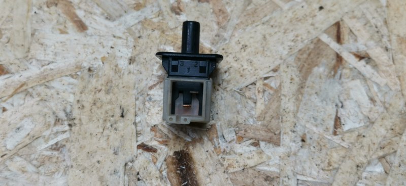 Концевик двери Mercedes C-Class 2000 W203