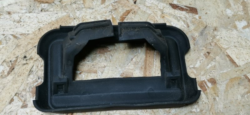 Накладка замка багажника Mercedes W210 Рест 2000 Седан