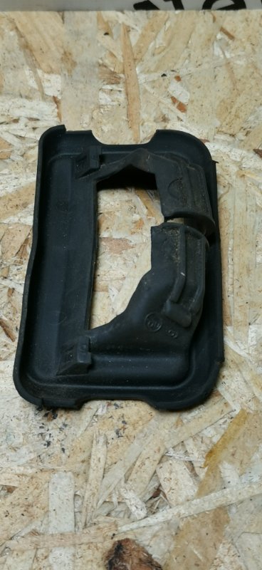 Накладка замка багажника Mercedes W210 Рест 2000 Седан