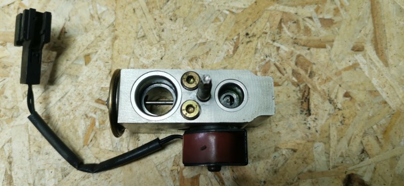 Клапан кондиционера Mercedes Vito 2004 639