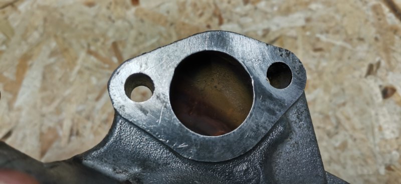 Помпа Mercedes w123 1980 Седан