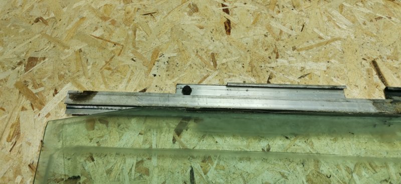 Стекло Mercedes W126 1988 420SE