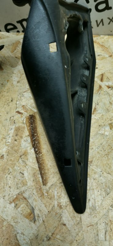 Уголок зеркала Mercedes W124 1989 E260