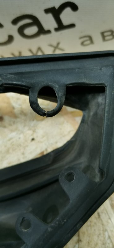 Уголок зеркала Mercedes W124 1989 E260