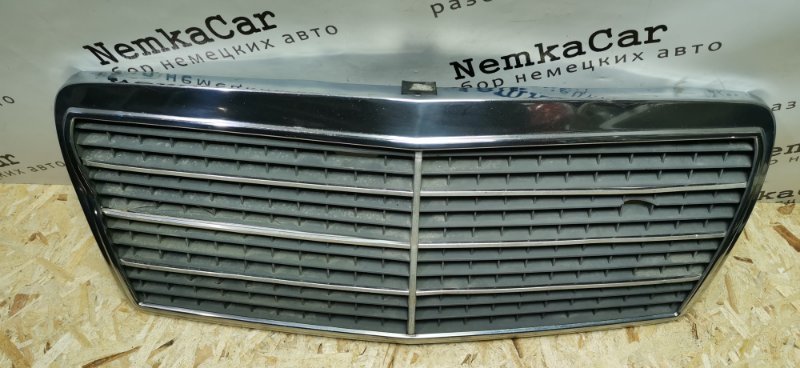 Решетка радиатора Mercedes W124 1995 E320
