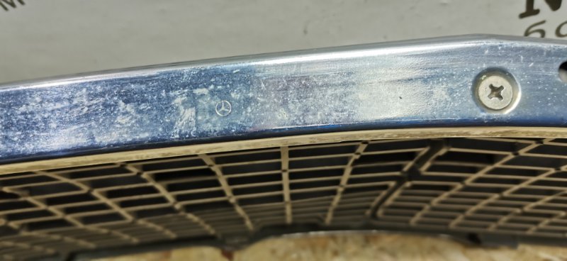 Решетка радиатора Mercedes W124 1995 E320