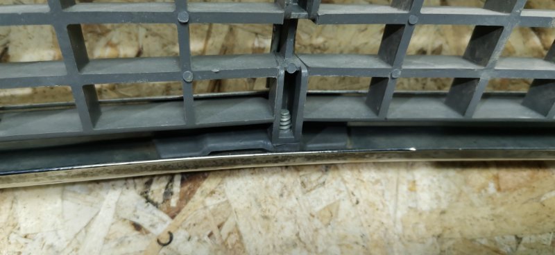 Решетка радиатора Mercedes W124 1995 E320